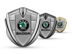 Skoda Metal Emblema Insignia Atlético Aspecto Óptimo